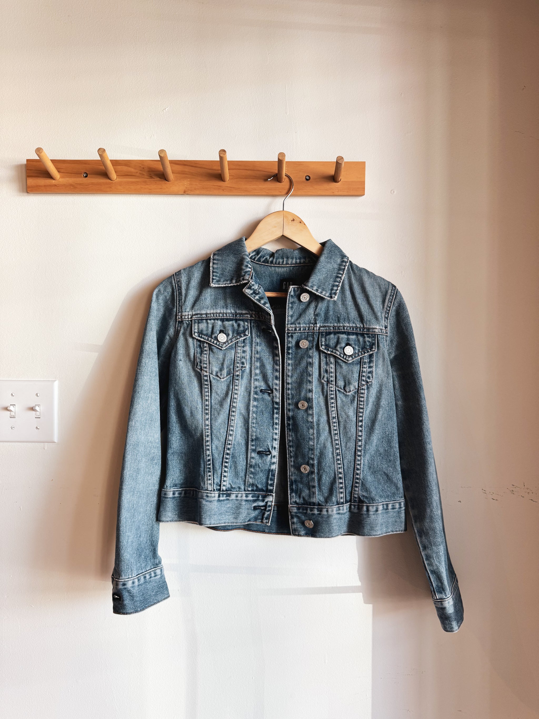 vintage y2k Gap denim jacket | XS – Fraser & Co. Modern Vintage