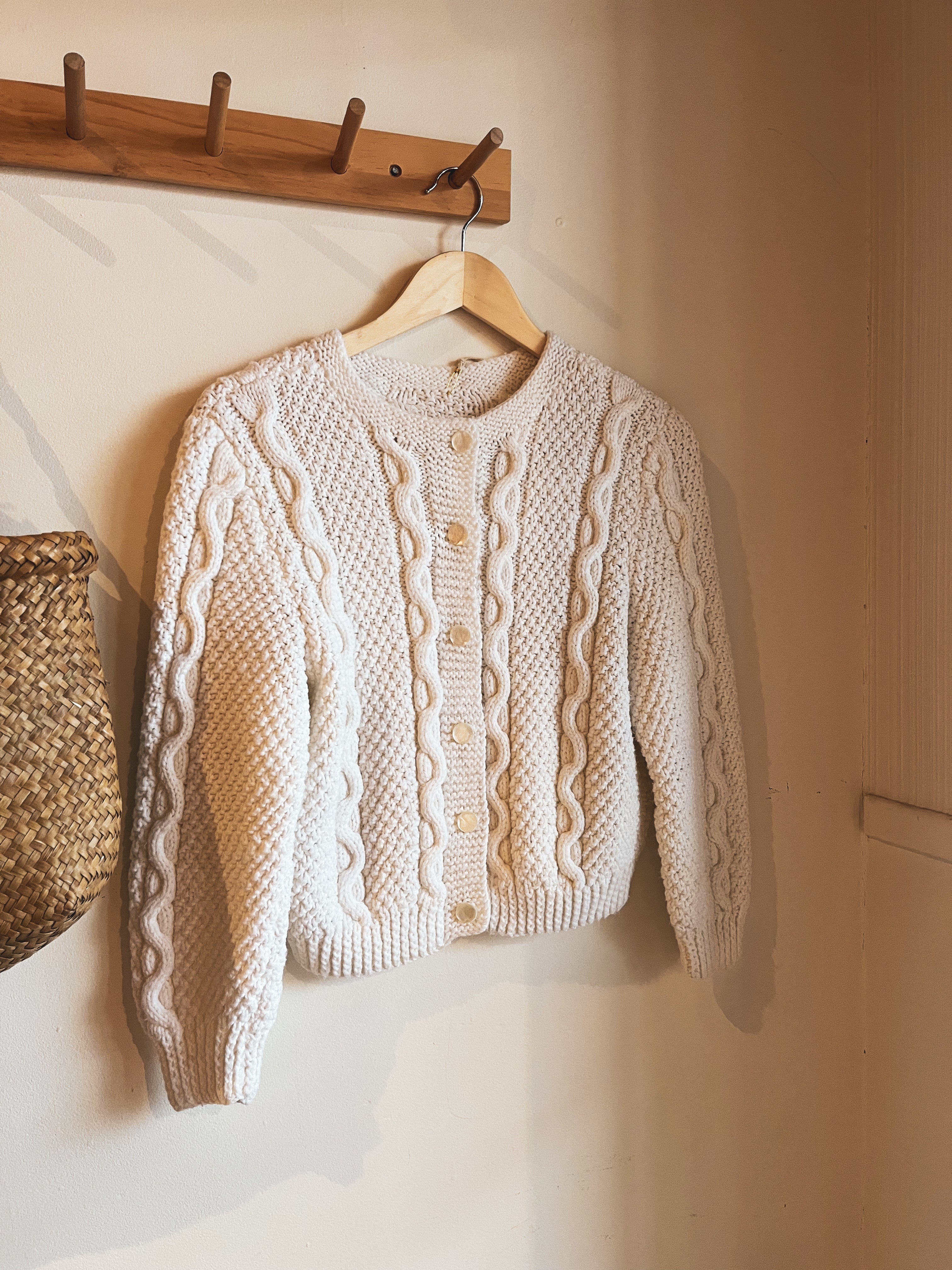 vintage white handmade cable knit cardigan | S