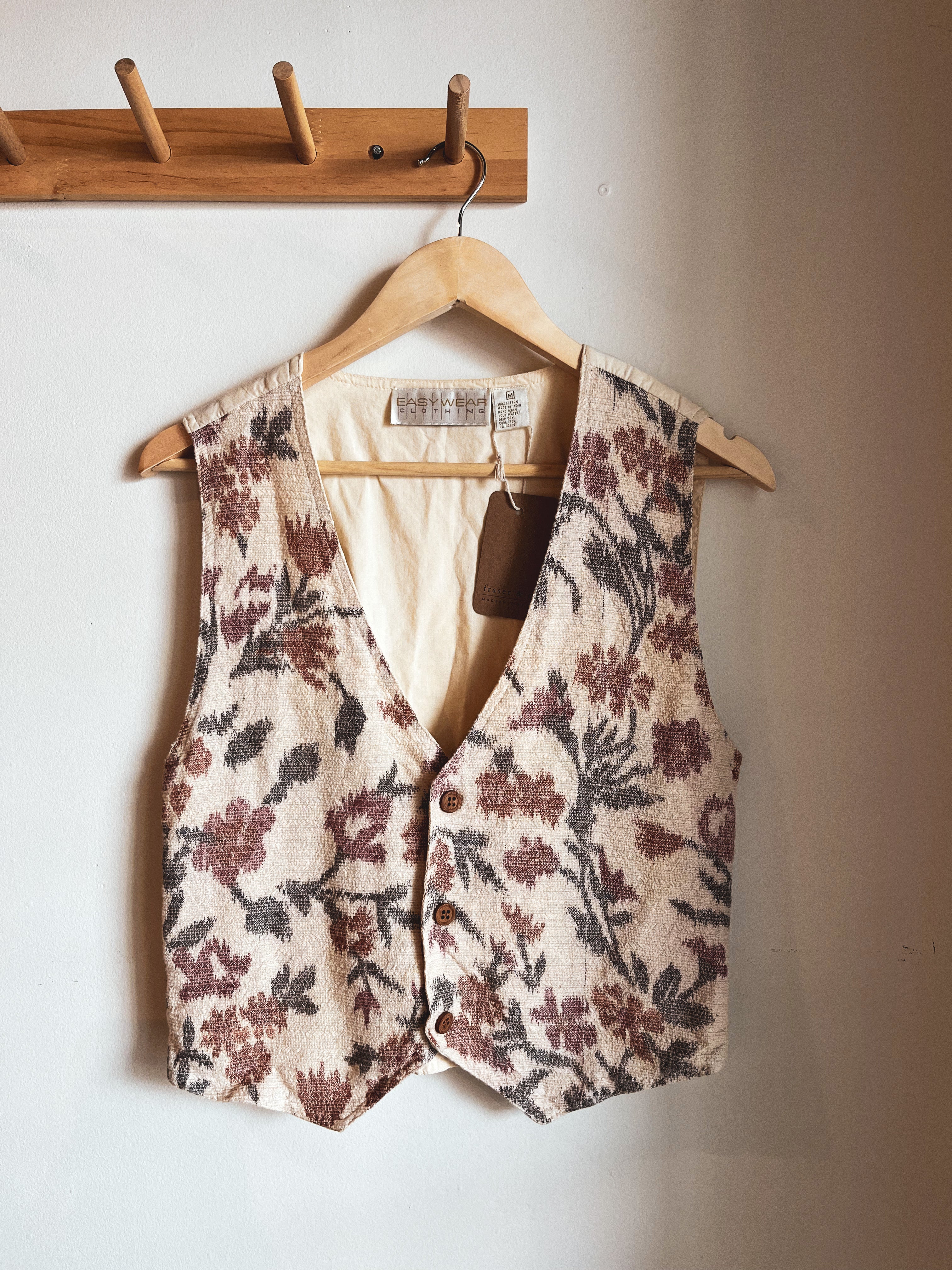 vintage cream floral textured vest | M
