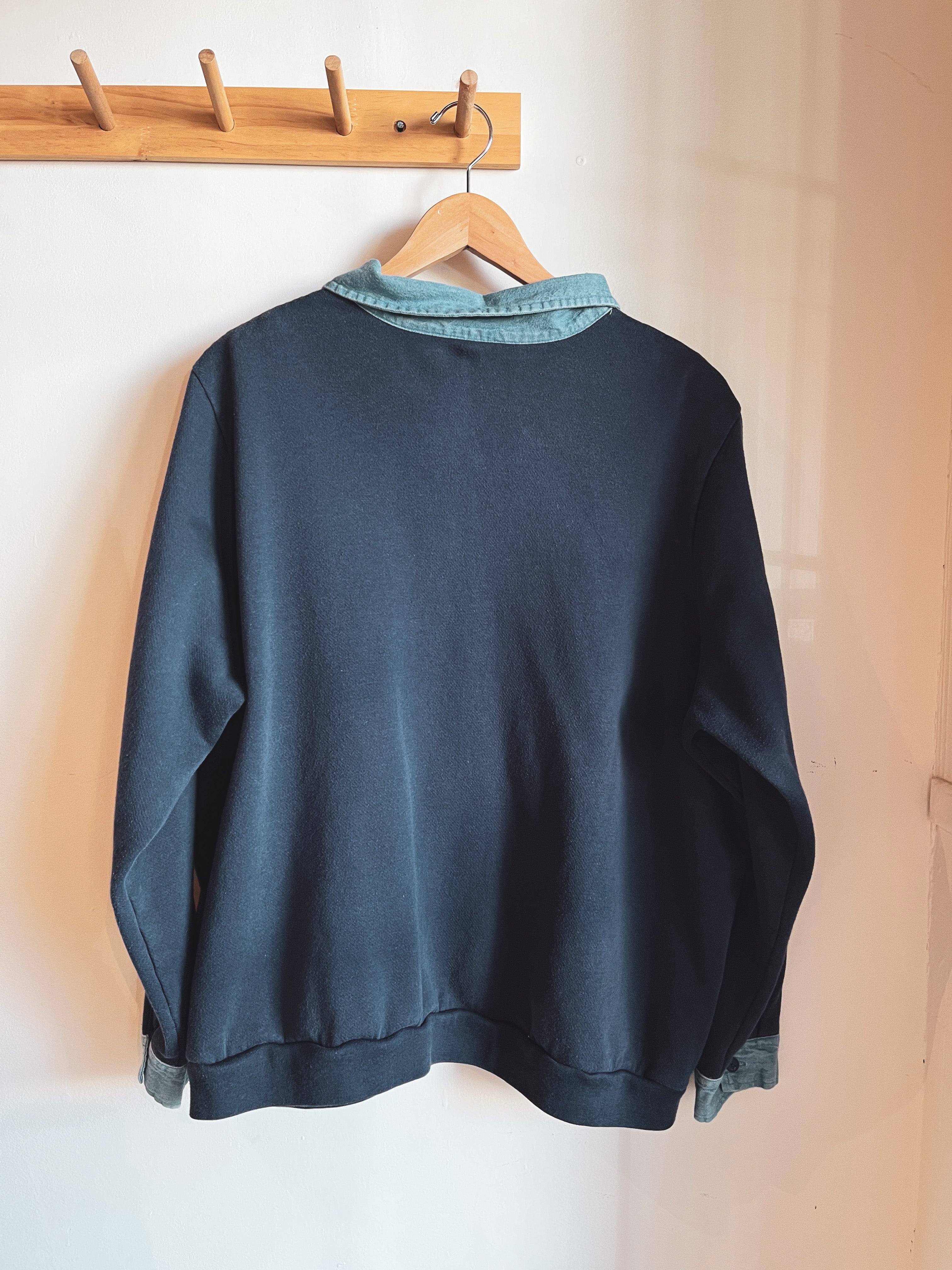 vintage navy sweater w/denim collar | 2XL