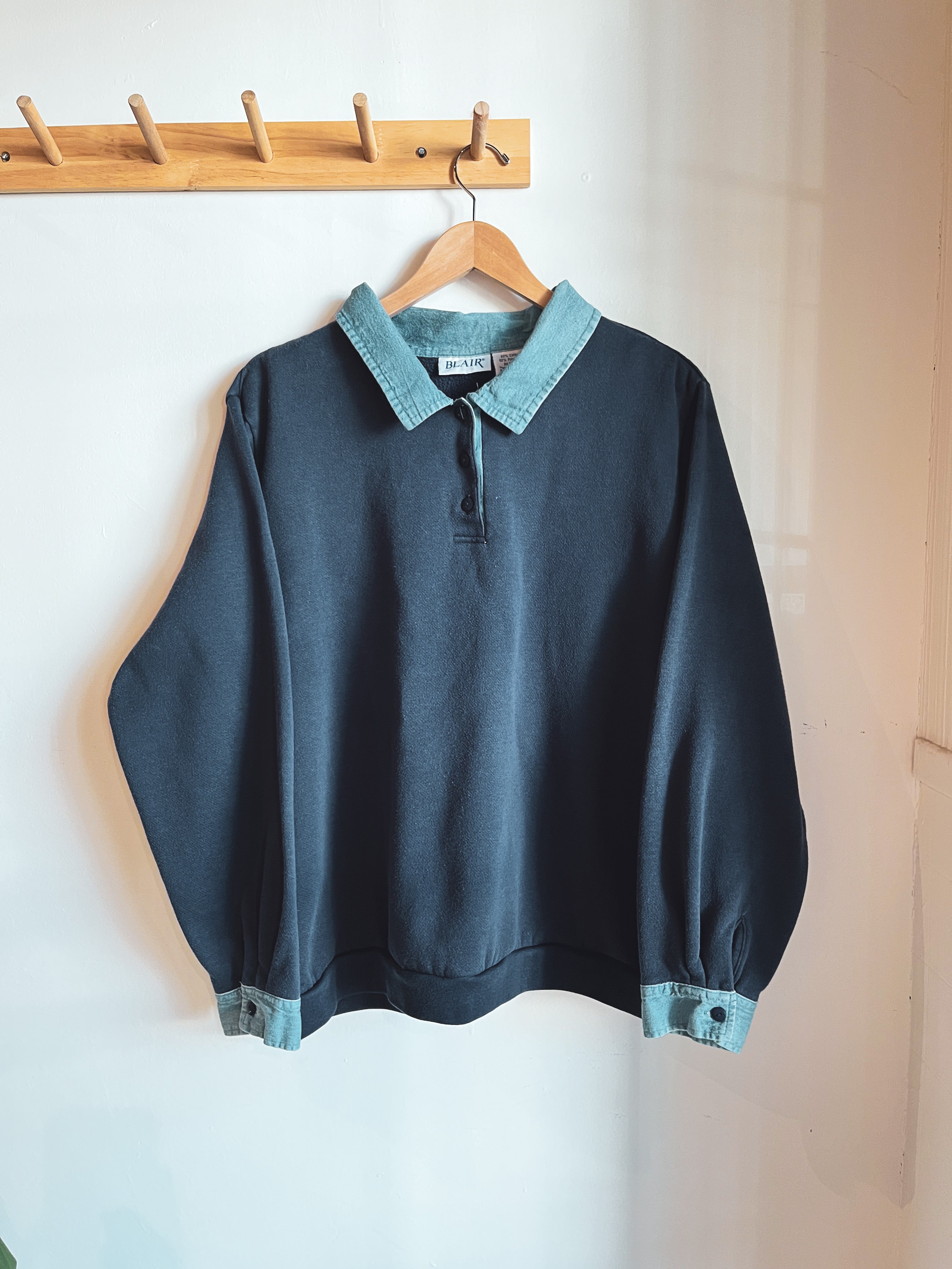 vintage navy sweater w/denim collar | 2XL