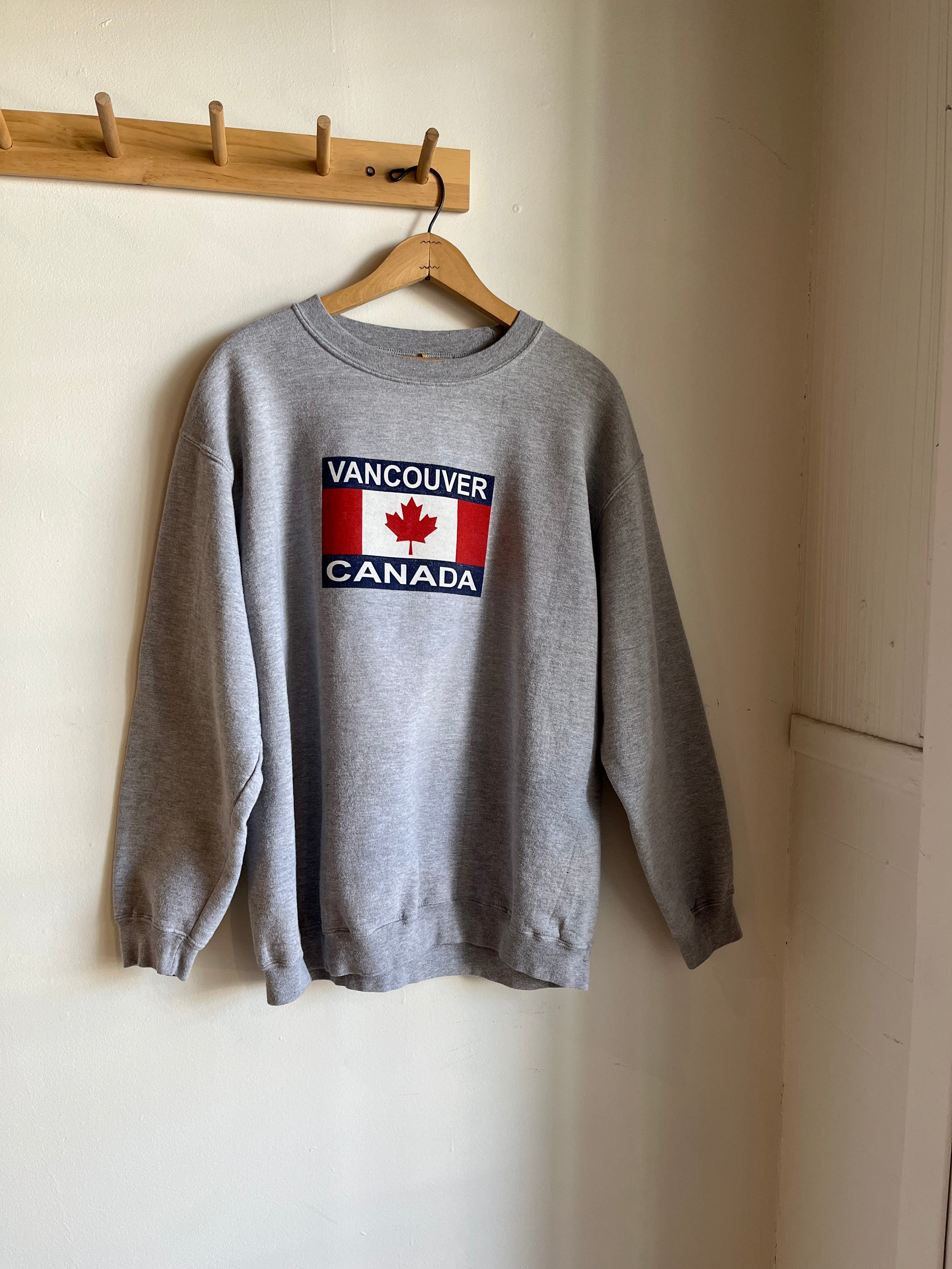 vintage Vancouver Canada grey crewneck | L