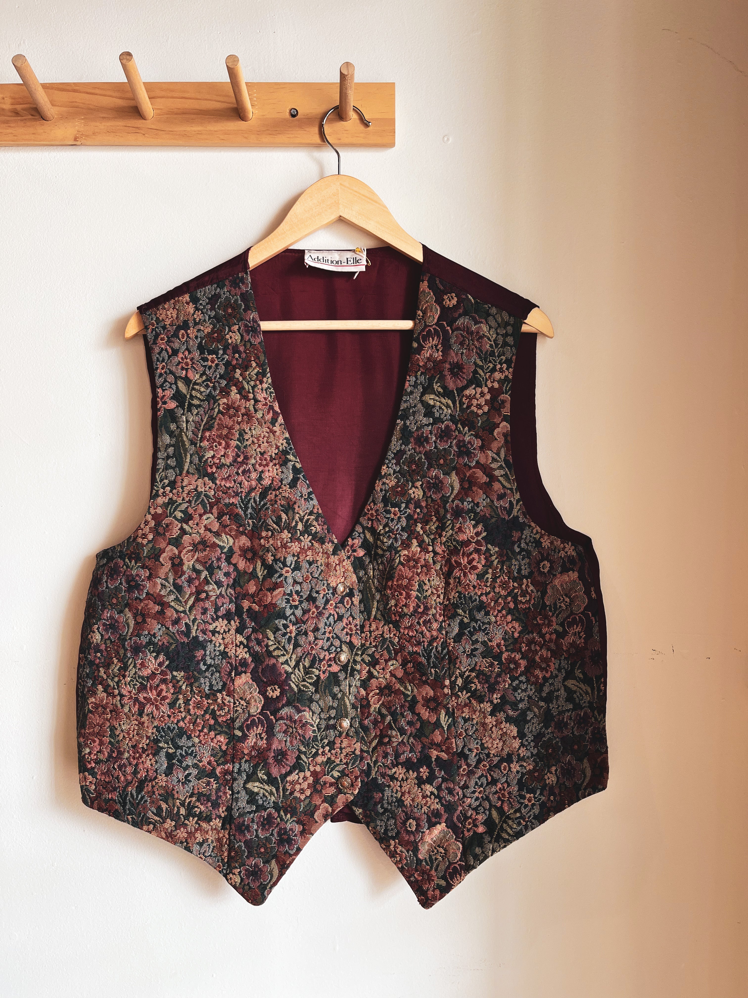 vintage floral tapestry vest | XL