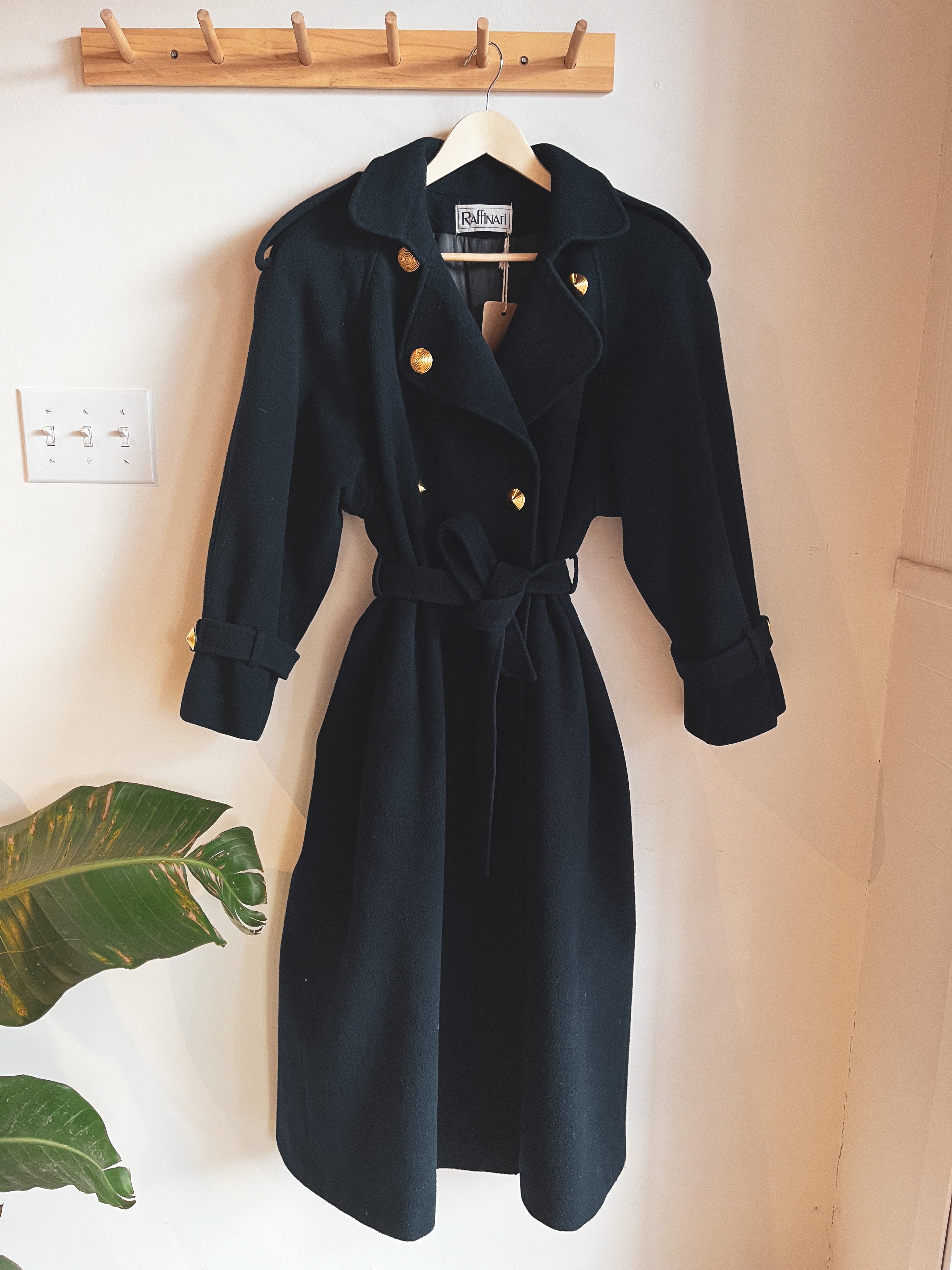 vintage wool navy trench coat with belt | L