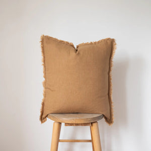 Open image in slideshow, fringed linen square pillow
