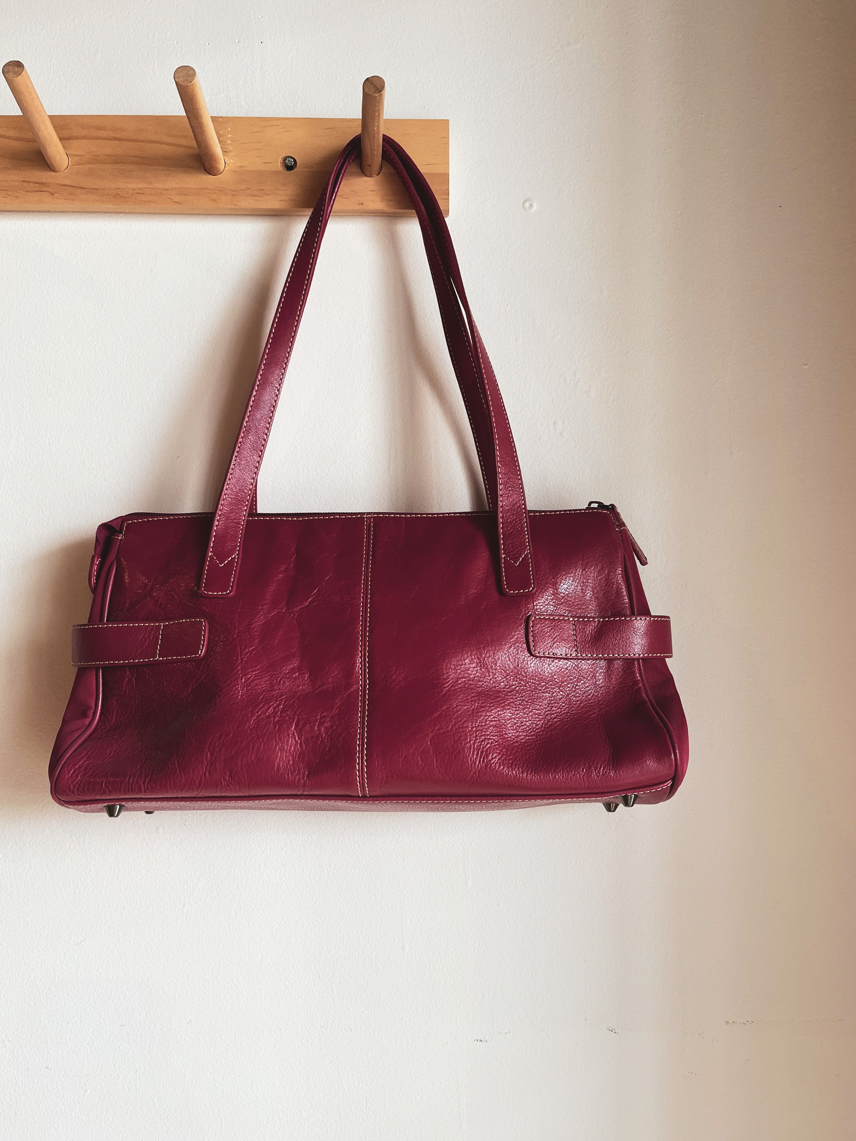Y2K magenta faux leather purse